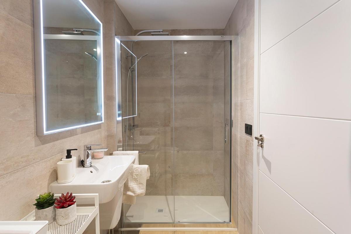 Private & Pool Goyeneta Sevilla Urban Apartment المظهر الخارجي الصورة