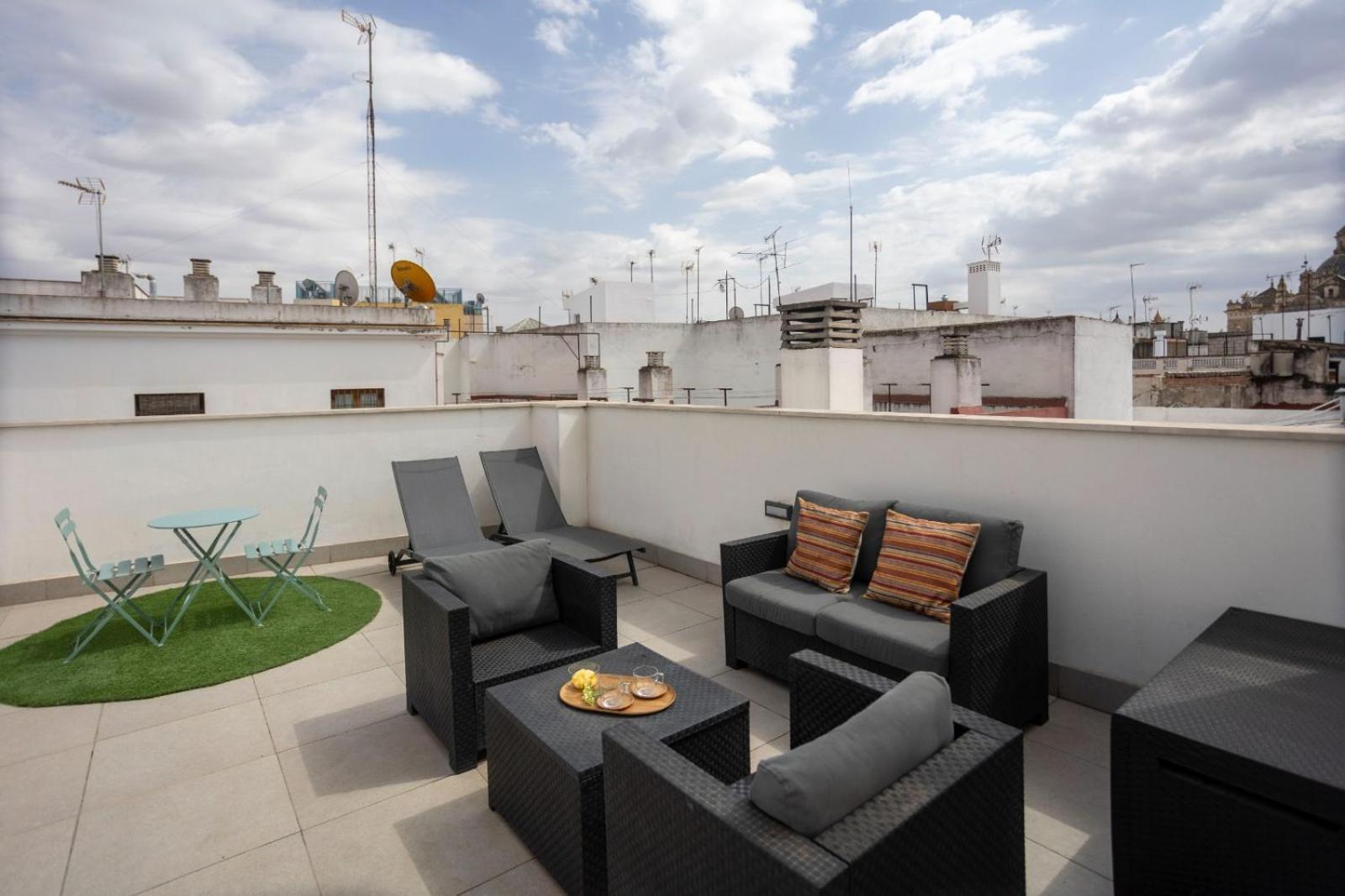 Private & Pool Goyeneta Sevilla Urban Apartment المظهر الخارجي الصورة